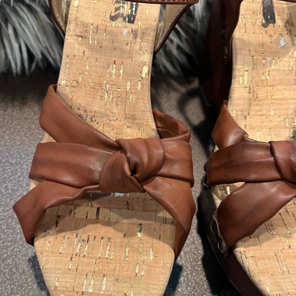 Korks Brown Wedge Sandals Size 9M $40 - Picture 4 of 7